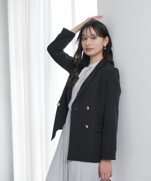 TRUDEA(トルディア)の「ダブルブレストジャケット(テーラードジャケット・レディース・グレイッシュベージュ/ブラック/ネイビー・SMALL/MEDIUM/LARGE)」の5枚目の写真
