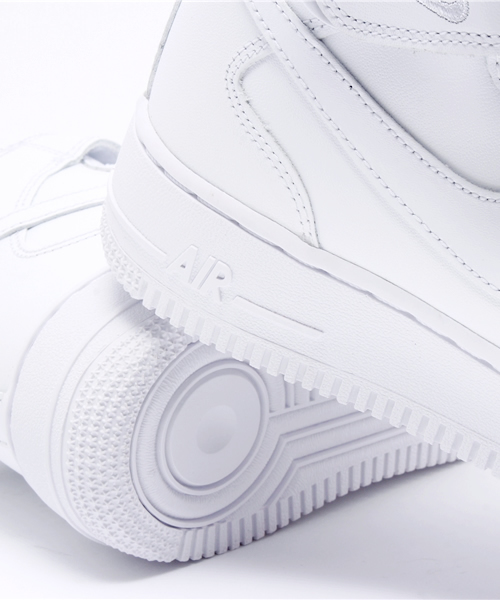 Khaju（カージュ）の「NIKE AIR FORCE 1 MID（スニーカー・レディース・ホワイト・35/45/40）」の2枚目の写真