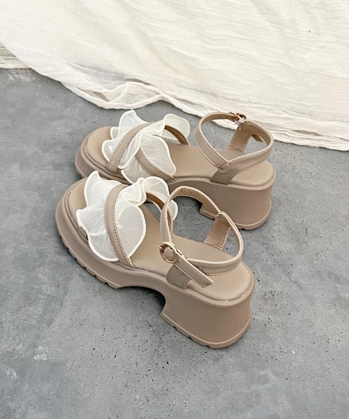 希少　現行完売商品　新品未使用　LE TALON モカ　チュールフリル　サンダル LE TALON（ルタロン）の「《追加》4.5cmカットワークサンダル