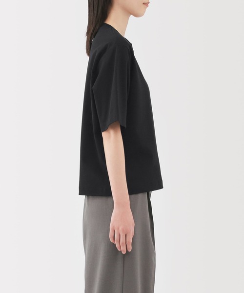 無印良品（ムジルシリョウヒン）の「婦人　涼感ＵＶカットクルーネックワイド半袖Ｔシャツ（Tシャツ/カットソー・レディース・チャコールグレー/クリーム/ブラック/ホワイト/ネイビー/ラベンダー・S/M/L/XL）」の15枚目の写真