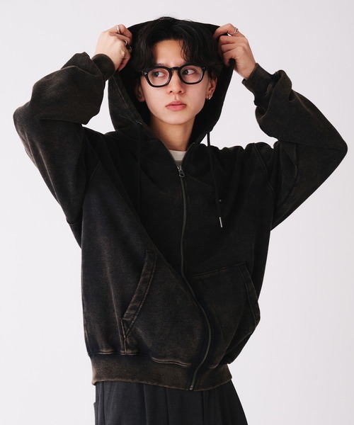 Adoon plain(アドーンプレーン)の「STITCH PISS NAME ZIP HOODIE / ステッチピスネームジップフーディパーカー(パーカー・メンズ・レッド/ブラック/杢グレー・MEDIUM/LARGE)」の10枚目の写真