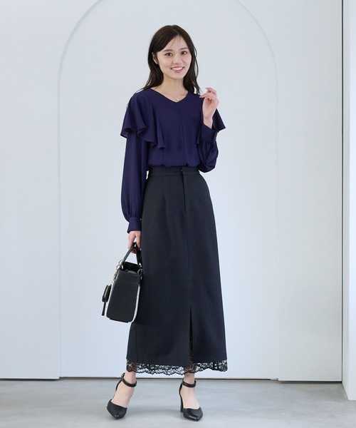 Andemiu（アンデミュウ）の「ラッフルVネックブラウス325553（シャツ/ブラウス・レディース・オレンジ/ネイビー/オフホワイト・FREE）」の9枚目の写真