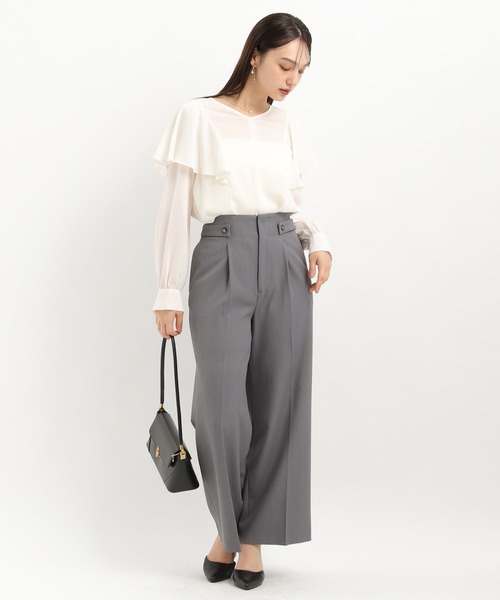 Andemiu（アンデミュウ）の「ラッフルVネックブラウス325553（シャツ/ブラウス・レディース・オレンジ/ネイビー/オフホワイト・FREE）」の10枚目の写真