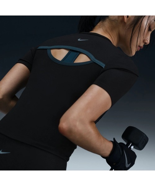 NIKE(ナイキ)の「《NIKEアパレル》AS W NK ONE FITT DF SS TOP(その他トップス・レディース・レッド系その他/ブラック・L/S/M/XL)」の11枚目の写真