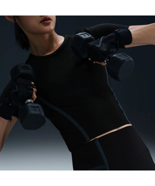 NIKE(ナイキ)の「《NIKEアパレル》AS W NK ONE FITT DF SS TOP(その他トップス・レディース・レッド系その他/ブラック・L/S/M/XL)」の10枚目の写真