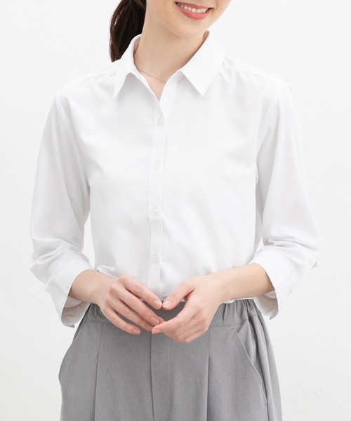 Honeys(ハニーズ)の「【らくらくアイロン】7分袖織柄スキッパーシャツ(ビジネスシャツ・レディース・グレイッシュベージュ/サックスブルー/ホワイト/ライトグレー・3L/L/LL/M/S)」の7枚目の写真