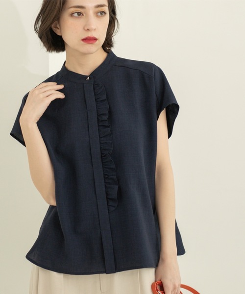 OPAQUE.CLIP（オペークドットクリップ）の「リネンライクフロントフリルブラウス【洗濯機洗い可/吸水速乾/接触冷感】（シャツ/ブラウス・レディース・ホワイト/ダークブラウン/ネイビー・38/40/42）」の3枚目の写真
