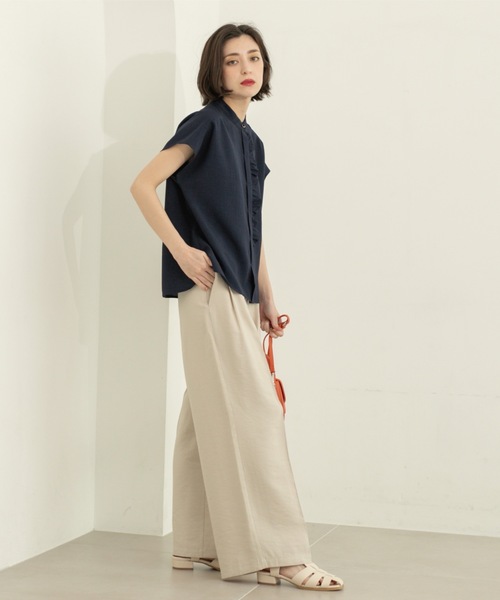 OPAQUE.CLIP（オペークドットクリップ）の「リネンライクフロントフリルブラウス【洗濯機洗い可/吸水速乾/接触冷感】（シャツ/ブラウス・レディース・ホワイト/ダークブラウン/ネイビー・38/40/42）」の22枚目の写真