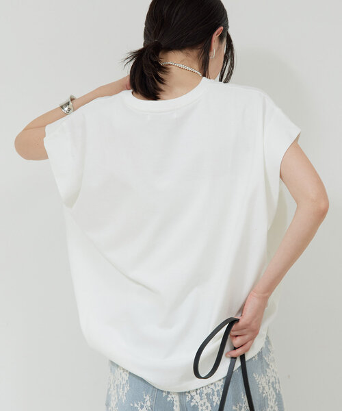 GALLARDAGALANTE（ガリャルダガランテ）の「タックコクーンTシャツ（Tシャツ/カットソー・レディース・キャメル/オフホワイト/ネイビー/ブラウン・FREE）」の7枚目の写真