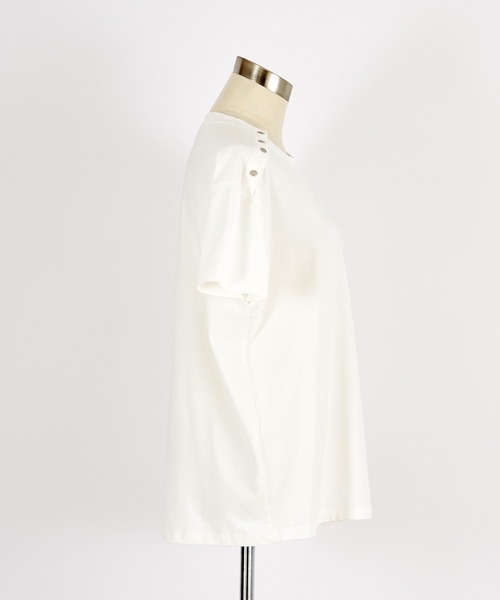 a.p.o.v.(エーピーオービー)の「a.p.o.v. アシンメトリーショルダーメタルボタン短丈ルーズTシャツ(Tシャツ/カットソー・メンズ・ブラック/グレー/ホワイト・ONESIZE)」の17枚目の写真