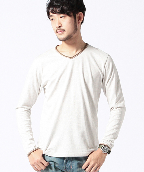 BEAMS(ビームス)の「BEAMS / カットオフ Vネック TEE(Tシャツ/カットソー・メンズ・ホワイト系その他/ブラック系その他/ネイビー・X-LARGE/MEDIUM/LARGE/SMALL)」の2枚目の写真