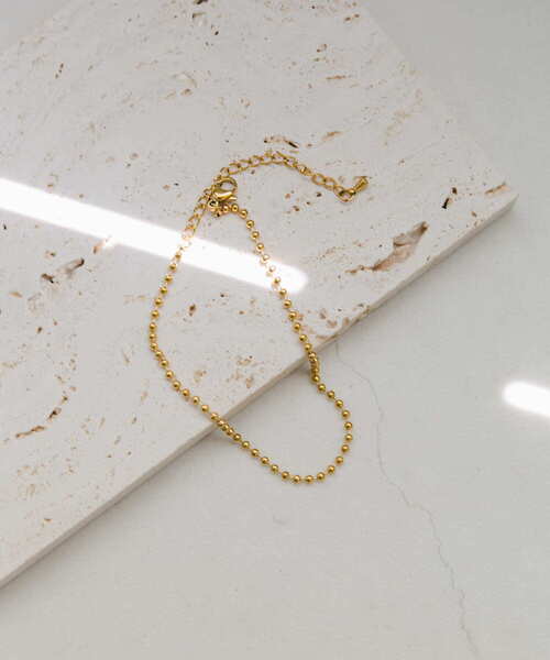 SMELLY（スメリー）の「ステンレスボールシンプルブレスレット（ブレスレット・レディース・ゴールド・-）」の2枚目の写真