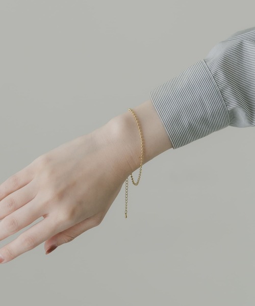 SMELLY（スメリー）の「ステンレスボールシンプルブレスレット（ブレスレット・レディース・ゴールド・-）」の7枚目の写真