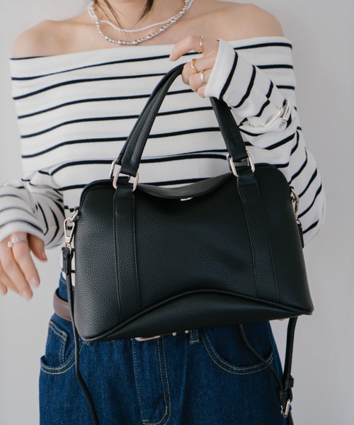 DRWCYS（ドロシーズ）の「ミドルボストンバック（ショルダーバッグ・レディース・ブラック/ベージュ・FREE）」の4枚目の写真