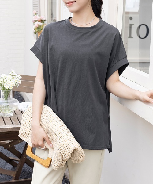 Doux Belle(ドゥーベル)の「サイドスリットラウンドネックカットソー(Tシャツ/カットソー・レディース・ブルー系その他/チャコール/アイボリー/ブラック・MEDIUM)」の5枚目の写真