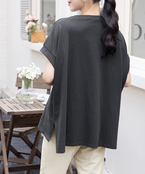 Doux Belle(ドゥーベル)の「サイドスリットラウンドネックカットソー(Tシャツ/カットソー・レディース・ブルー系その他/チャコール/アイボリー/ブラック・MEDIUM)」の8枚目の写真
