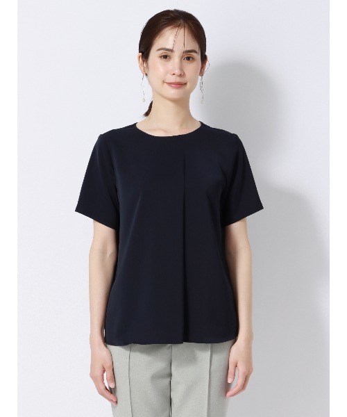SUIT SQUARE(スーツスクエア)の「PERFORMANCE BLOUSE アシンメトリーブラウス 半袖 ウォッシャブル UVカット 無地(シャツ/ブラウス・レディース・ベージュ系/ネイビー系/ホワイト系・38(9号)/40(11号))」の8枚目の写真