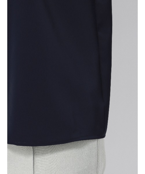 SUIT SQUARE(スーツスクエア)の「PERFORMANCE BLOUSE アシンメトリーブラウス 半袖 ウォッシャブル UVカット 無地(シャツ/ブラウス・レディース・ベージュ系/ネイビー系/ホワイト系・38(9号)/40(11号))」の13枚目の写真