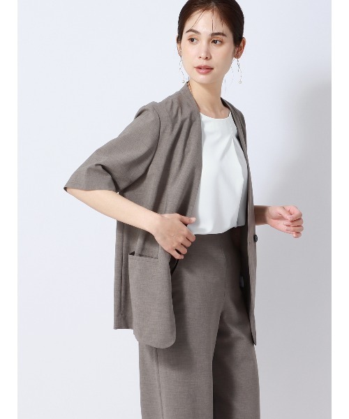 SUIT SQUARE(スーツスクエア)の「PERFORMANCE BLOUSE アシンメトリーブラウス 半袖 ウォッシャブル UVカット 無地(シャツ/ブラウス・レディース・ベージュ系/ネイビー系/ホワイト系・38(9号)/40(11号))」の6枚目の写真