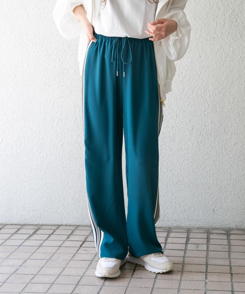 ITEMS URBANRESEARCH（アイテムズ アーバンリサーチ）の「サイドラインイージーパンツ（その他パンツ・レディース・グリーン/ブラック/ホワイト系その他・FREE）」の15枚目の写真