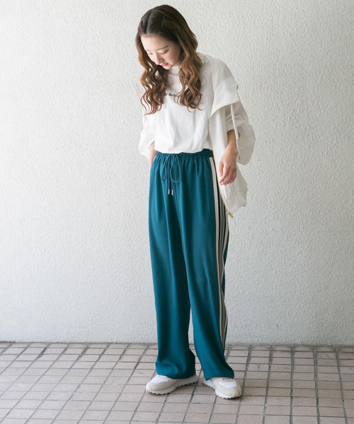 ITEMS URBANRESEARCH（アイテムズ アーバンリサーチ）の「サイドラインイージーパンツ（その他パンツ・レディース・グリーン/ブラック/ホワイト系その他・FREE）」の18枚目の写真