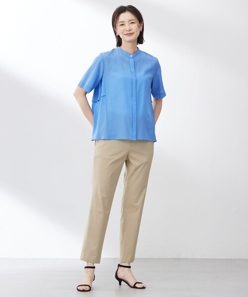 J.PRESS(ジェイプレス)の「【WEB限定カラーあり・洗える・速乾・接触冷感】リライムライトローン バックフリル ブラウス(シャツ/ブラウス・レディース・ブルー系/ライトグリーン系/ベージュ系/ブラウン系・F)」の7枚目の写真