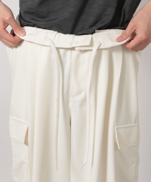 LAKOLE(ラコレ)の「カーゴトラウザー / 491573(カーゴパンツ・メンズ・ブラック/カーキ/ホワイト・MEDIUM/LARGE)」の4枚目の写真