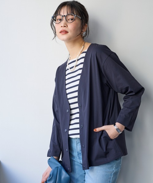 SMILE LAND（スマイルランド）の「＜大きいサイズ＞２４時間ずっと快適かるスルーメッシュＶネックノーカラージャケット（吸汗速乾・ＵＶカット・イージーケア）（セットアップ可能）（ノーカラージャケット・レディース・ネイビー/ブラック/モカ・L/LL/3L/4L/5L）」の7枚目の写真