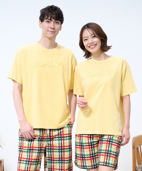 Arnold Palmer(アーノルドパーマー)の「シェア ピグメント グラフィック Tシャツ(Tシャツ/カットソー・レディース・チャコールグレー/アイボリー/マスタード・XS/L/M/S/LL)」の1枚目の写真