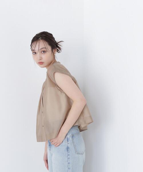 NATURAL BEAUTY BASIC(ナチュラルビューティーベーシック)の「◇シアークロップドブラウス(シャツ/ブラウス・レディース・ベージュ/ブラック/ブルー・MEDIUM/SMALL)」の17枚目の写真
