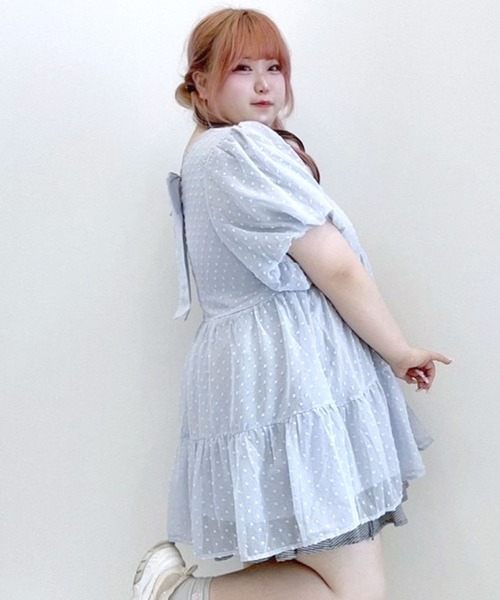 DearMyLoveWhip(ディアマイラブホイップ)の「【大きいサイズ】シアードットチュニックティアードワンピース(シャツワンピース・レディース・ホワイト/ベビーピンク/ブラック/ブルー・4L/5L/6L)」の14枚目の写真