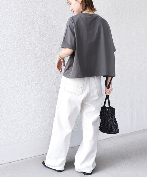 ＋81BRANCA（ハチイチブランカ）の「【SHIPS別注】81BRANCA:フォト ワイド TEE（Tシャツ/カットソー・レディース・ベージュ/オフホワイト/チャコールグレー・ONE SIZE）」の14枚目の写真