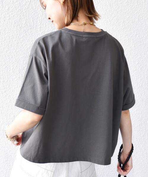 ＋81BRANCA（ハチイチブランカ）の「【SHIPS別注】81BRANCA:フォト ワイド TEE（Tシャツ/カットソー・レディース・ベージュ/オフホワイト/チャコールグレー・ONE SIZE）」の18枚目の写真