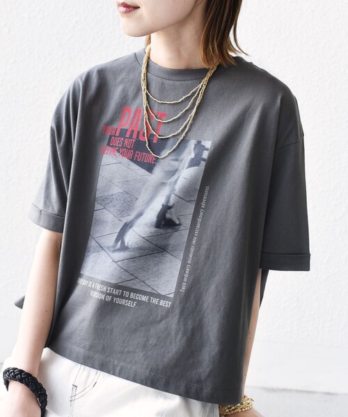 ＋81BRANCA（ハチイチブランカ）の「【SHIPS別注】81BRANCA:フォト ワイド TEE（Tシャツ/カットソー・レディース・ベージュ/オフホワイト/チャコールグレー・ONE SIZE）」の20枚目の写真