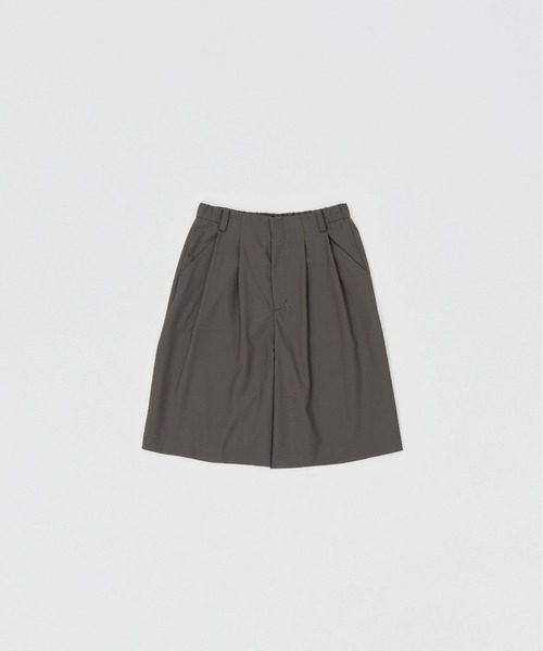 LAPIIS（ラピス）の「TWO TUCK WOOL WIDE SHORT TROUSERS