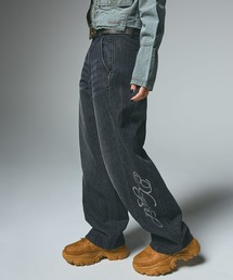 X-girl 落書き風デニムパンツ　ジーンズ X-girl（エックスガール）の「BUTTERFLY PRINT DENIM PANTS