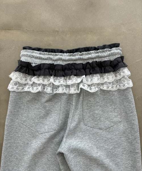 SHAGGIE（シャギー）の「レースフリルスウェットルーズパンツ（スウェットパンツ・レディース・グレー/チャコールグレー・FREE）」の13枚目の写真