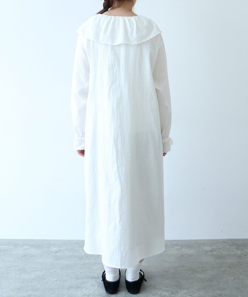 bulle de savon(ビュルデサボン)の「キュプラ ルナファー ナチュラルトリプルワッシャー ケープ衿 ワンピース(ワンピース・レディース・ホワイト・FREE)」の11枚目の写真