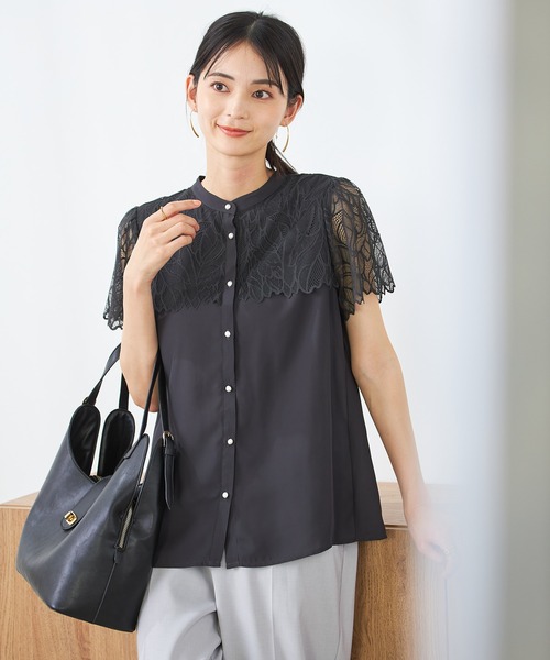 a.v.v（アーヴェヴェ）の「レースヨークブラウス（シャツ/ブラウス・レディース・ネイビー/ラベンダー/ダークグレー/ライトブルー/アイボリー・34/36/38/40/42）」の3枚目の写真