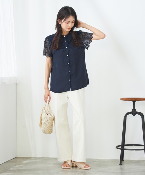 a.v.v（アーヴェヴェ）の「レースヨークブラウス（シャツ/ブラウス・レディース・ネイビー/ラベンダー/ダークグレー/ライトブルー/アイボリー・34/36/38/40/42）」の16枚目の写真