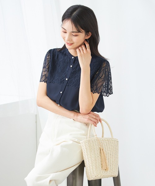 a.v.v（アーヴェヴェ）の「レースヨークブラウス（シャツ/ブラウス・レディース・ネイビー/ラベンダー/ダークグレー/ライトブルー/アイボリー・34/36/38/40/42）」の7枚目の写真