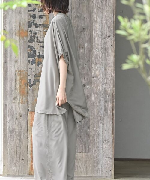 rps（アールピーエス）の「レンチング接触冷感チュニック（チュニック・レディース・カーキ/ブラック/オフホワイト・フリー）」の8枚目の写真