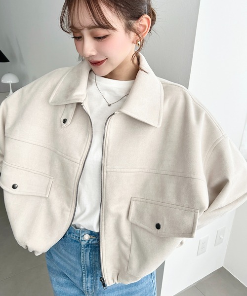 moment+(モーメントプラス)の「2WAYカラーフェイクスエードショートブルゾン(ブルゾン・レディース・ブラウン/キャメル/アイボリー・L/M)」の4枚目の写真