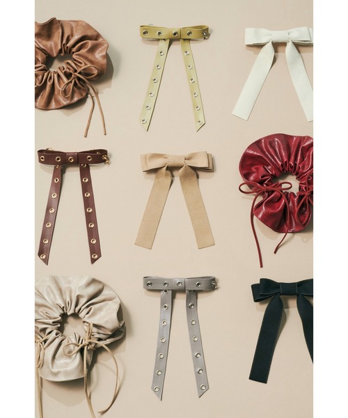 リボン ハング レザー タッチ ビッグ シュシュ（シュシュ