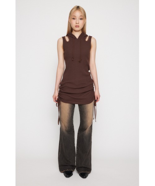 LAGUA GEM(ラグアジェム)の「SIDE GATHER HOODIE ミニワンピース(ワンピース・レディース・チャコールグレー/ブラック/ブラウン・MEDIUM/SMALL)」の11枚目の写真