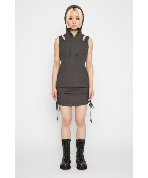 LAGUA GEM(ラグアジェム)の「SIDE GATHER HOODIE ミニワンピース(ワンピース・レディース・チャコールグレー/ブラック/ブラウン・MEDIUM/SMALL)」の15枚目の写真