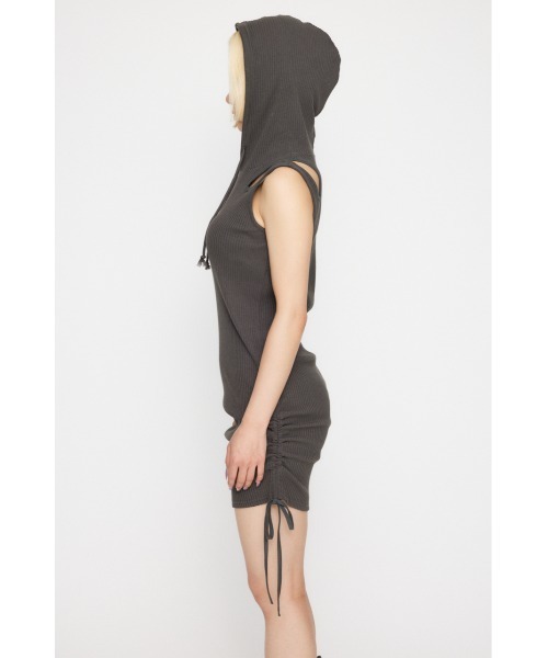 LAGUA GEM(ラグアジェム)の「SIDE GATHER HOODIE ミニワンピース(ワンピース・レディース・チャコールグレー/ブラック/ブラウン・MEDIUM/SMALL)」の16枚目の写真
