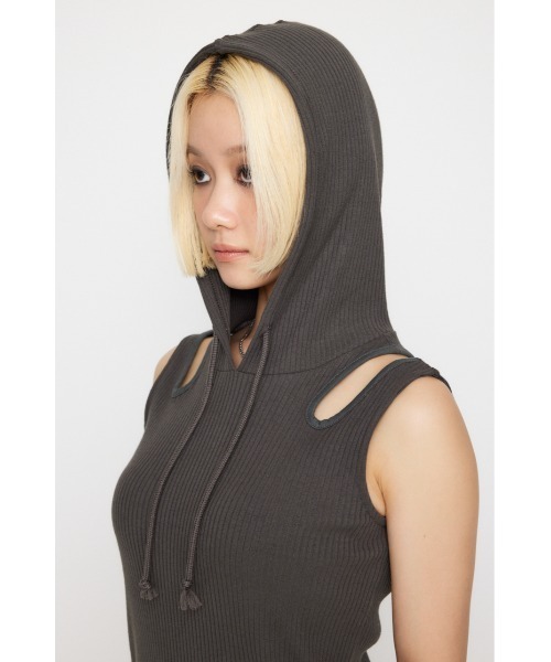 LAGUA GEM(ラグアジェム)の「SIDE GATHER HOODIE ミニワンピース(ワンピース・レディース・チャコールグレー/ブラック/ブラウン・MEDIUM/SMALL)」の18枚目の写真