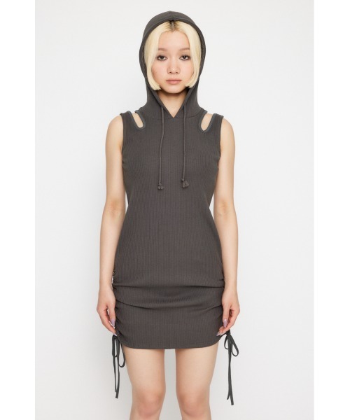 LAGUA GEM(ラグアジェム)の「SIDE GATHER HOODIE ミニワンピース(ワンピース・レディース・チャコールグレー/ブラック/ブラウン・MEDIUM/SMALL)」の12枚目の写真