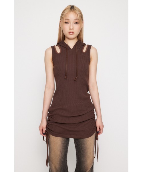 LAGUA GEM(ラグアジェム)の「SIDE GATHER HOODIE ミニワンピース(ワンピース・レディース・チャコールグレー/ブラック/ブラウン・MEDIUM/SMALL)」の8枚目の写真